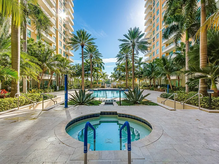700 E Boynton Beach Blvd #803 — Photo 58