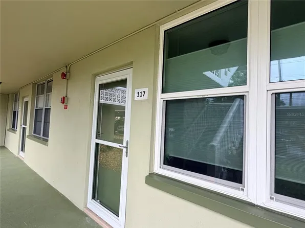 4885 1ST STREET NE #117, ST PETERSBURG, FL 33703