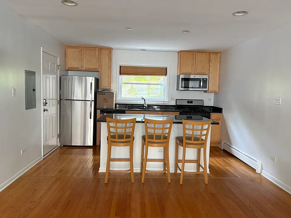 2145 Ridge Ave #2B