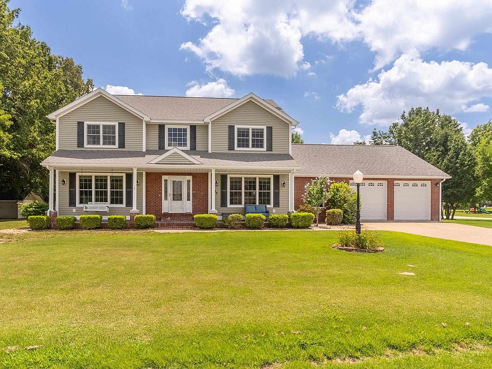1st image of 203 Cora Mae Ct