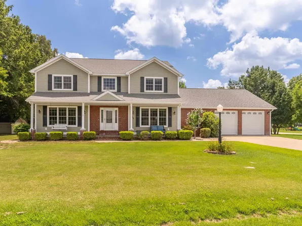 203 Cora Mae Ct, Carterville, IL 62918