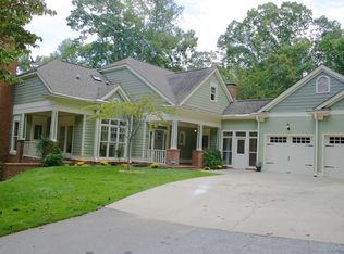 228 Kristie Ln, Tyrone, GA 30290