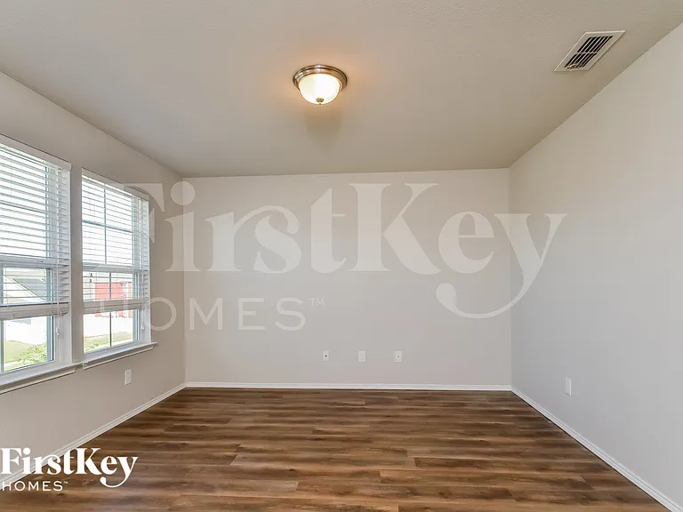 8982 Stallings Dr — Photo 10