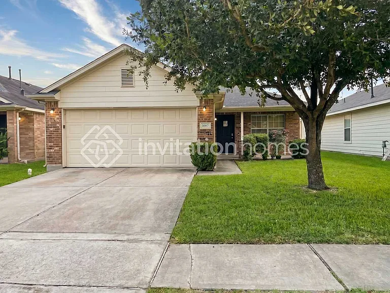 8567 Chaletford Dr — Photo 1