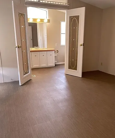 5785 Sheli Ln — Photo 3