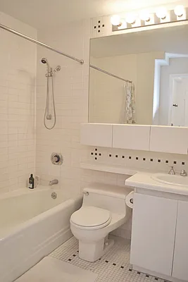 Rented by Tabak Real Estate | media 25