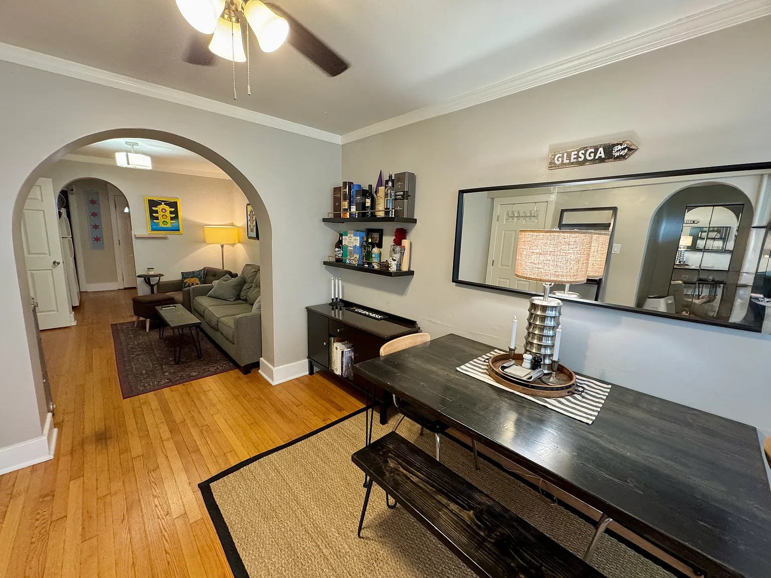 2 bed, 1.0 bath, 800 sqft, $1,800 — Photo 3