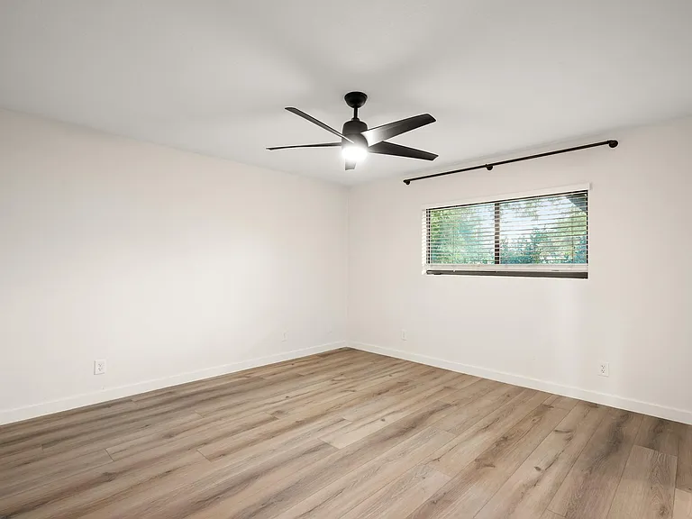 413 Sun Bonnet Dr — Photo 13