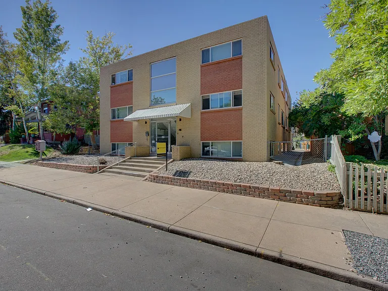 1325 Madison St — Photo 7