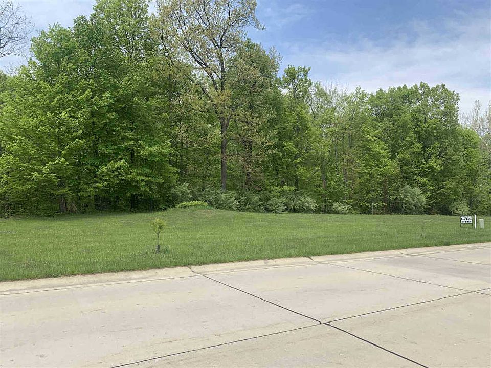 2nd image of 819 Shady Creek Dr