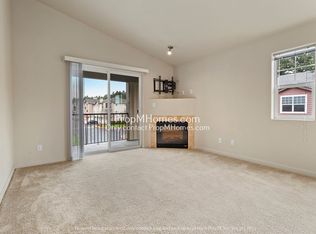 10834 NE Holly St Unit 303, Hillsboro, OR 97006