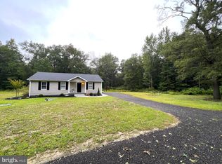 585 Artis Dr, Dover, DE 19901