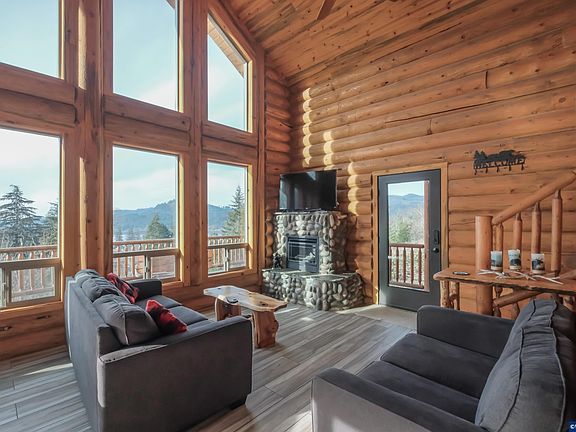 4th image of 6331 Lake Pointe Way