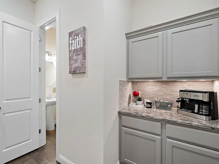 8915 Leaning Hollow Ln #8915 — Photo 14
