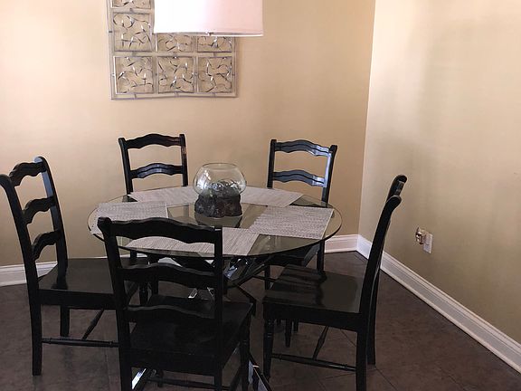 Eat in kitchen