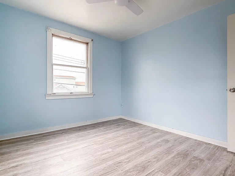 13 Decatur Ave #B — Photo 44