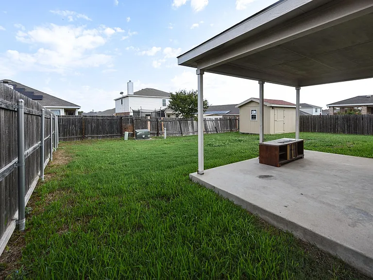 2305 Riley Dr — Photo 29