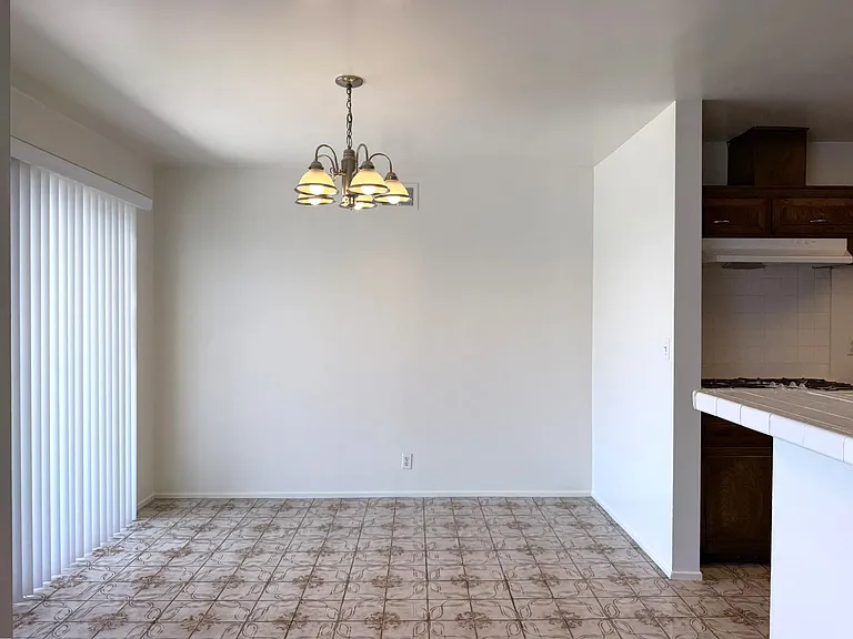 116 N Western Ave #4 — Photo 7