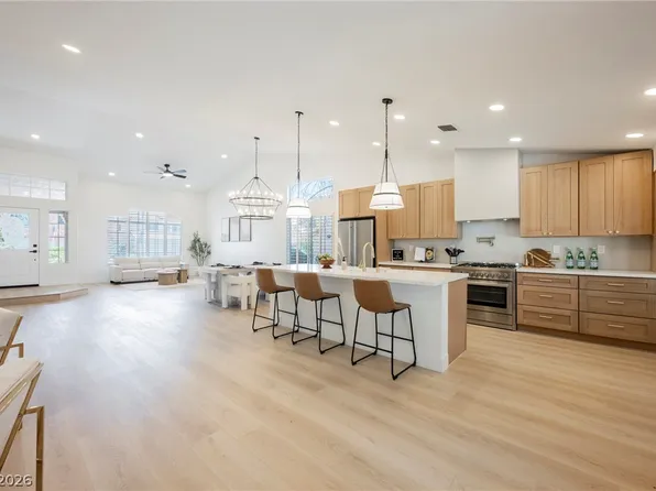 2037 Pinion Springs Dr, Henderson, NV 89074