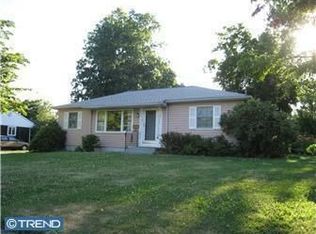 56 Temple Ave, Stratford, NJ 08084