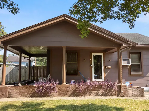 3300 9th St, Port Arthur, TX 77642