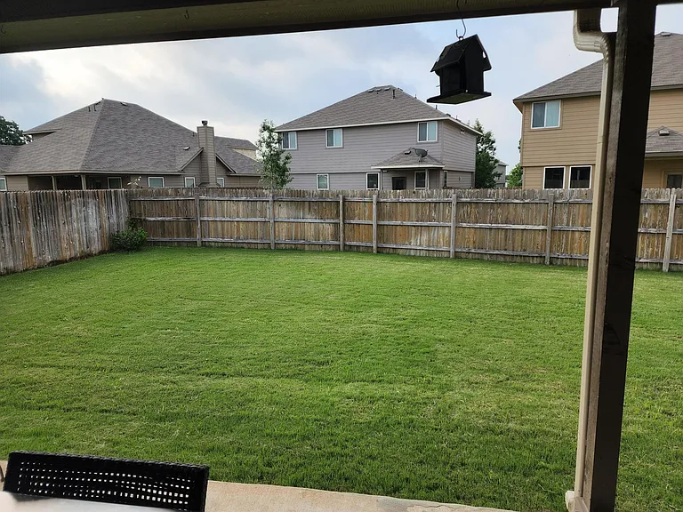 109 Bastian Ln — Photo 10