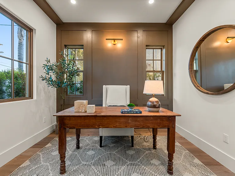 5057 Bluebell Ave — Photo 2