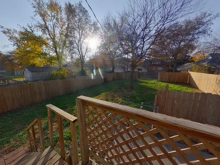 207 S Erie Ave — Photo 16