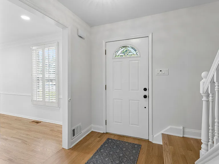 306 Candlewood Ln — Photo 17