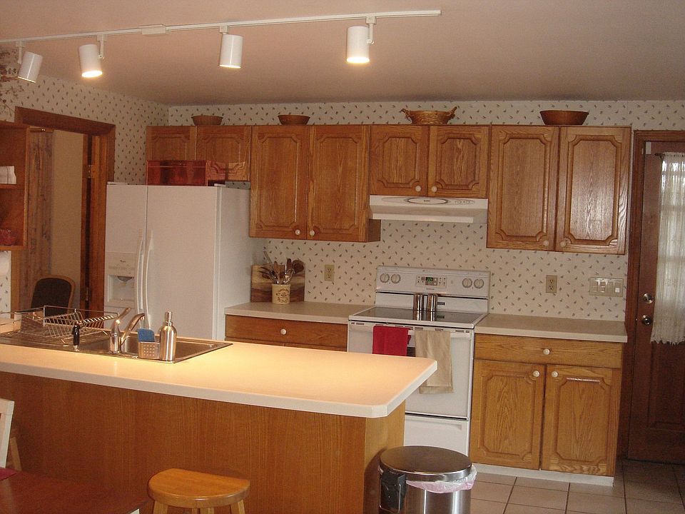 108 Highland Rd, Lakeville, MA 02347 Zillow