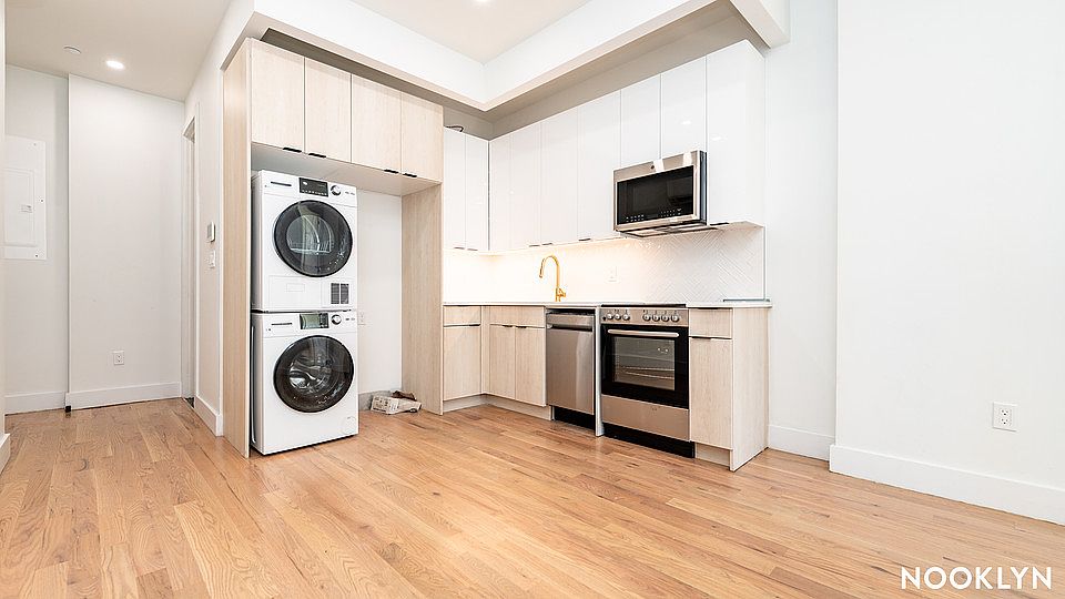 1st image of 489 Grand St #6B