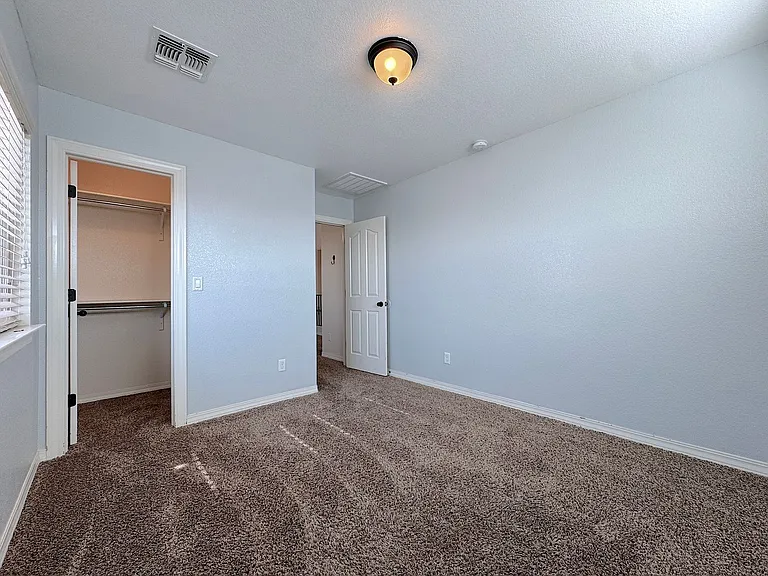 2068 Robert Minnie Pl — Photo 30
