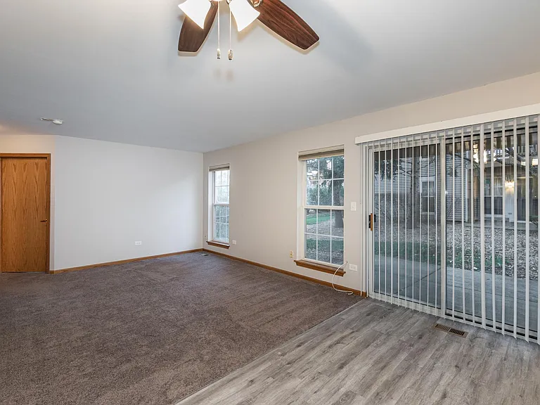 214 N Cathy Ln — Photo 3
