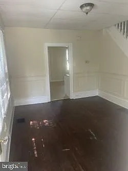 3 bed, 1.0 bath, 1200 sqft, $1,850 — Photo 3
