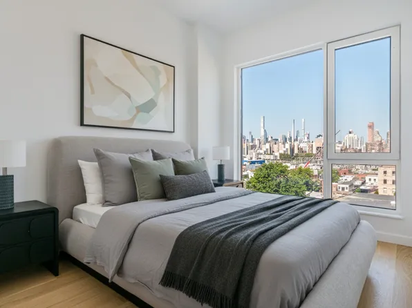 11-14 35th Avenue image 8 of 8