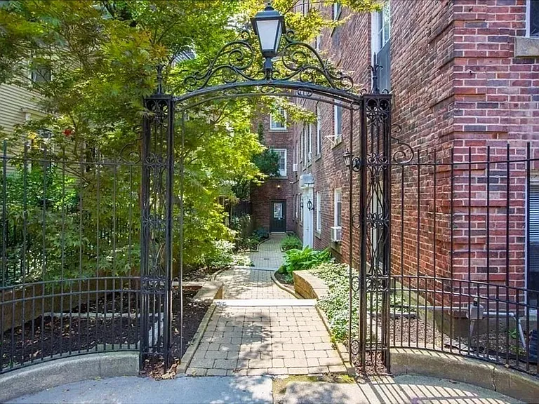 16 Chauncy St #B — Photo 7
