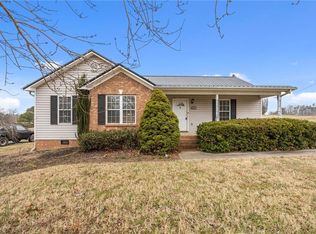 1502 Gibbs Rd, Reidsville, NC 27320