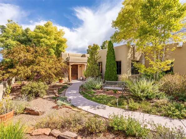 10 Plano Arbolito, Santa Fe, NM 87506