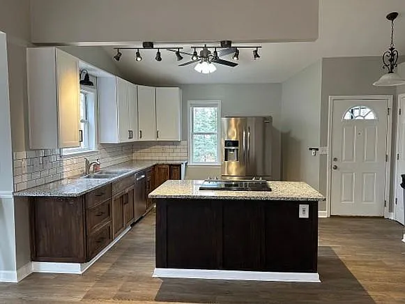 3492 Point View Cir — Photo 24