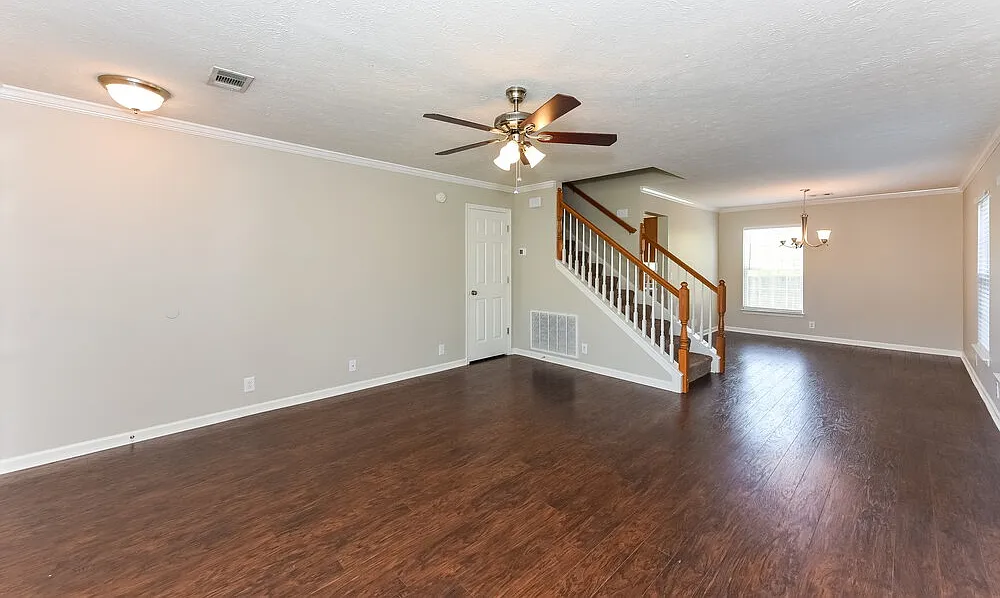 4 bed, 2.5 bath, 1990 sqft, $2,700 — Photo 4