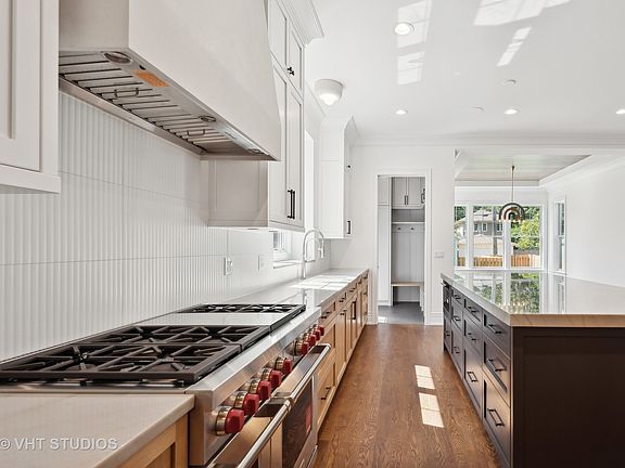 3rd image of 1717 Washington Ave