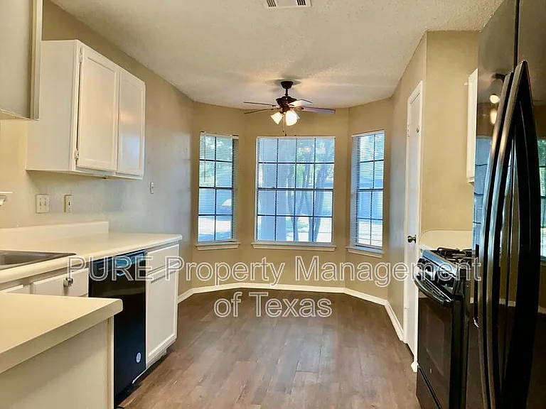 2105 Balsam Way — Photo 9