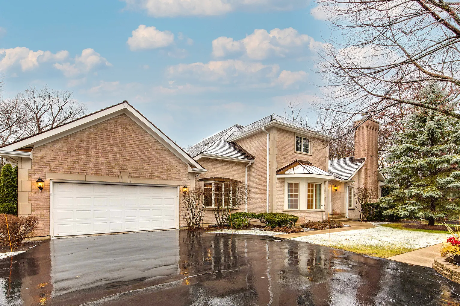 1140 Pine Oaks Cir photo 1