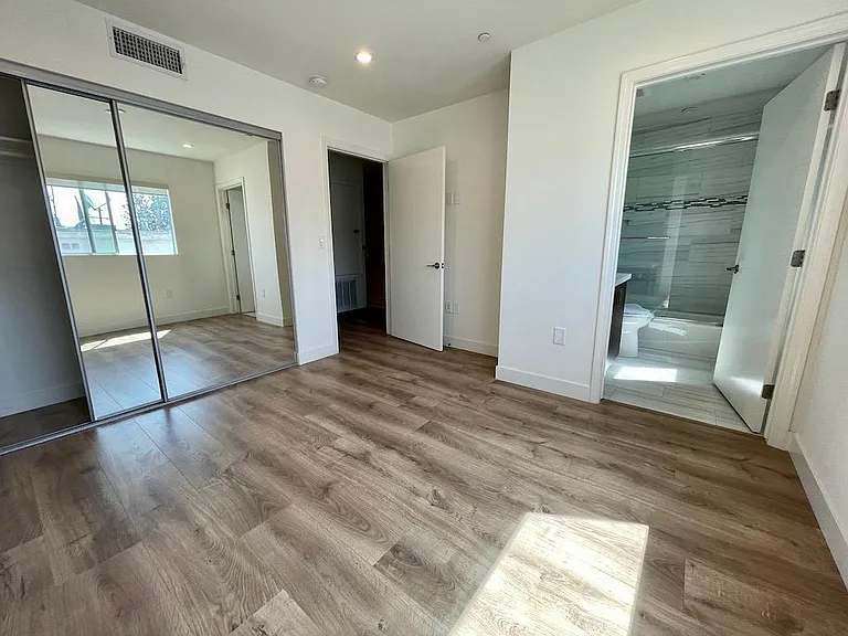 6143 Fountain Ave #102 — Photo 14