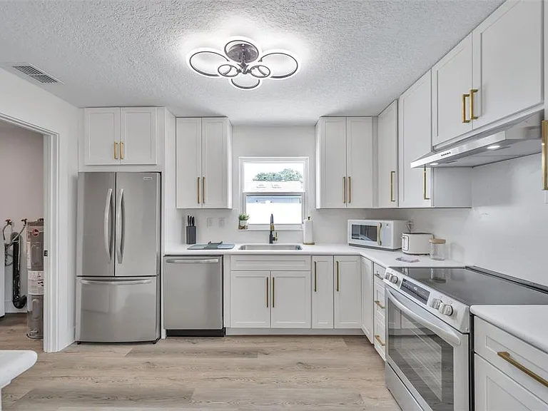 2310 Mary Sue St — Photo 15
