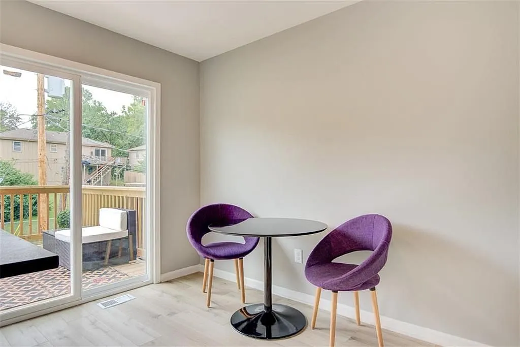 3 bed, 3.0 bath, 1440 sqft, $2,295 — Photo 3