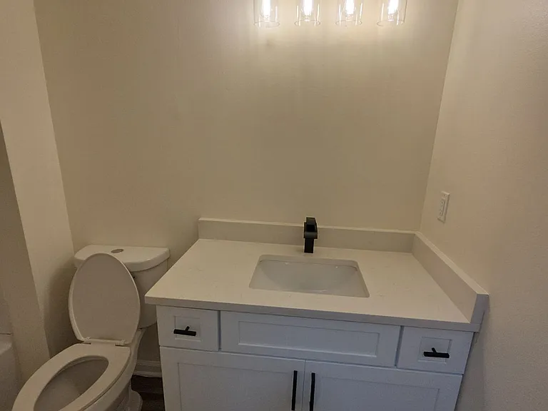 2510 Derek Dr SW — Photo 11