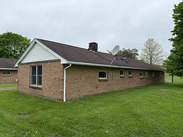 1360 Farm View Rd — Photo 1