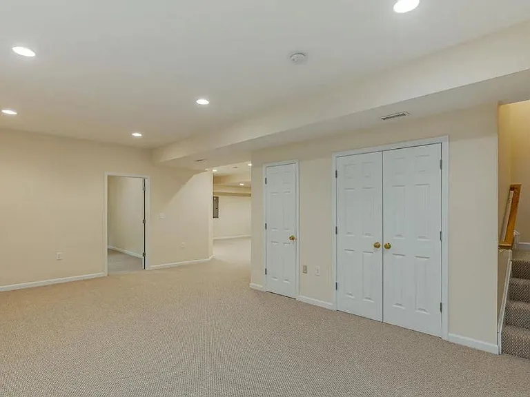 7507 Lindberg Dr — Photo 15