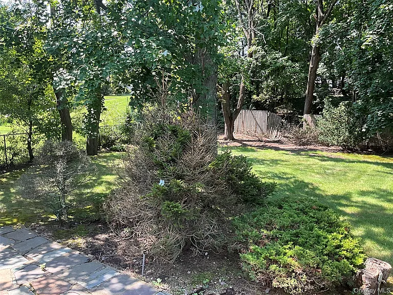 195 Central Park Rd — Photo 9